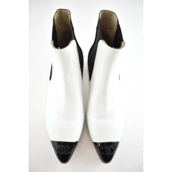 Chanel 19B White Black Leather Cone CC Logo Ankle Short Pointed Chelsea Boot 38 - Picture 4 of 11